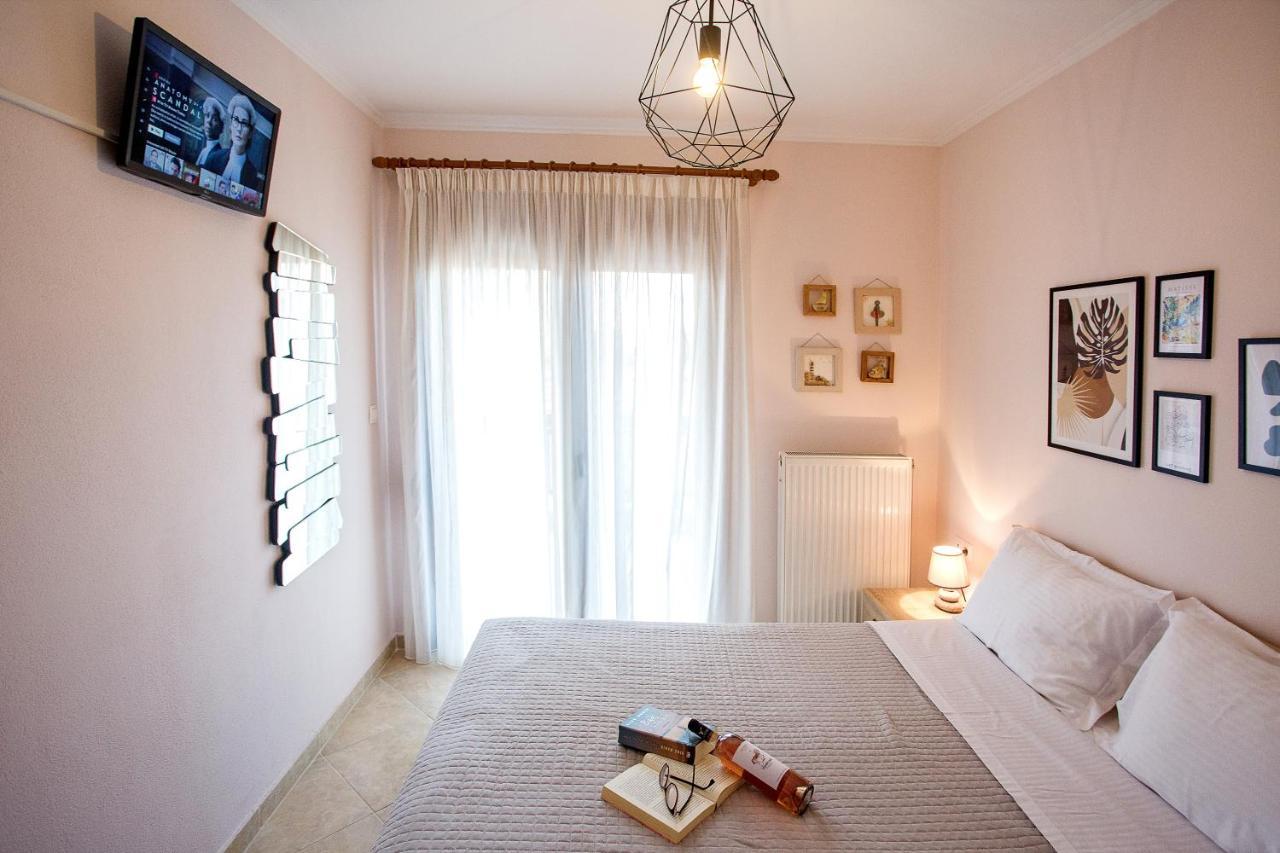 Konstantina & Evgenia Deluxe Apartment Неа-Перамос Экстерьер фото