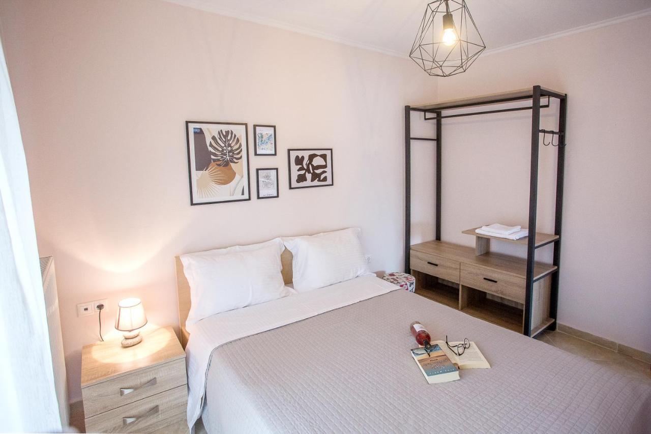 Konstantina & Evgenia Deluxe Apartment Неа-Перамос Экстерьер фото