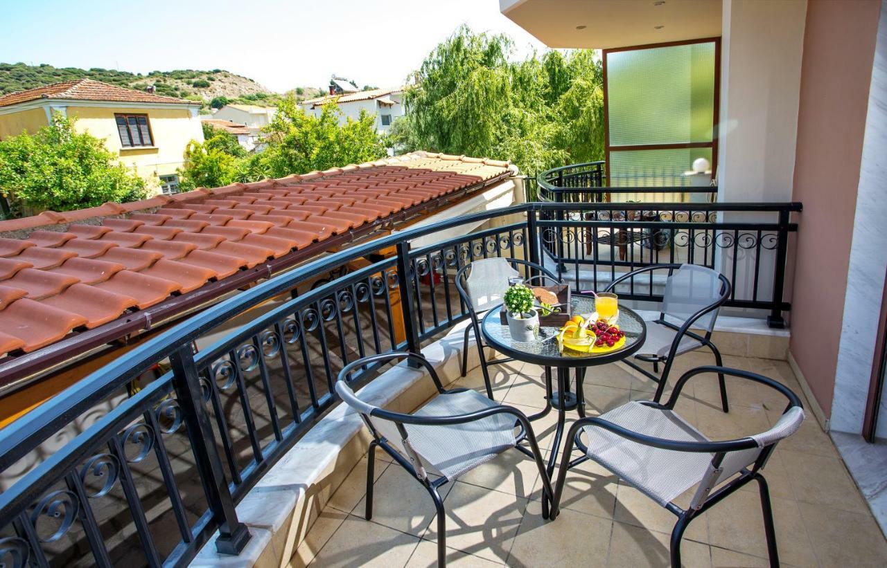 Konstantina & Evgenia Deluxe Apartment Неа-Перамос Экстерьер фото