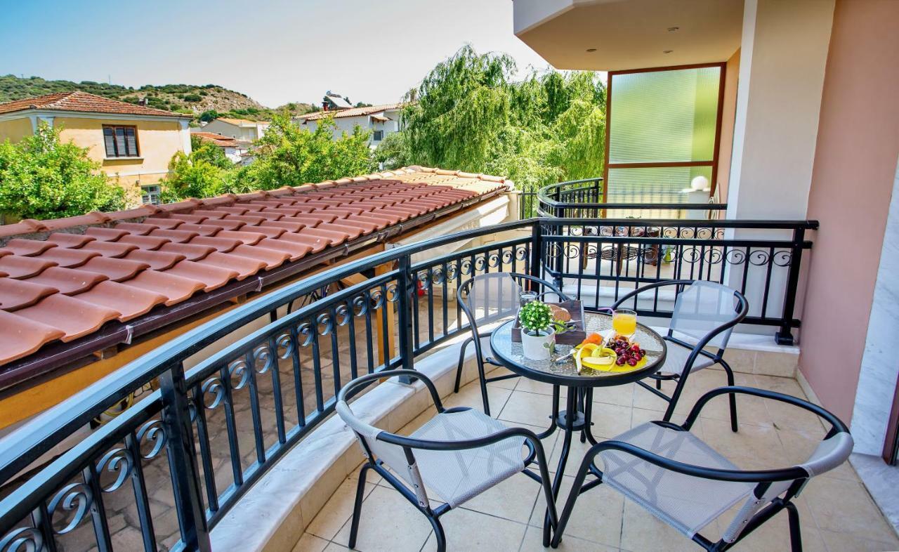 Konstantina & Evgenia Deluxe Apartment Неа-Перамос Экстерьер фото