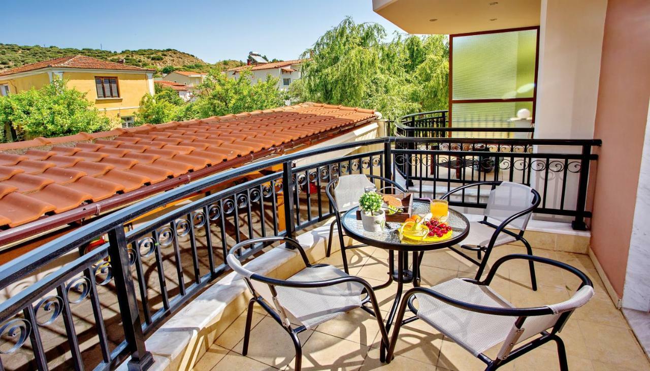 Konstantina & Evgenia Deluxe Apartment Неа-Перамос Экстерьер фото