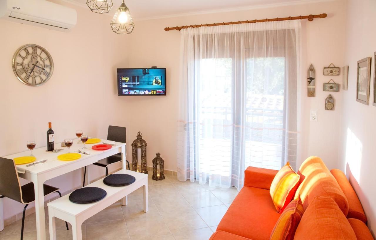 Konstantina & Evgenia Deluxe Apartment Неа-Перамос Экстерьер фото
