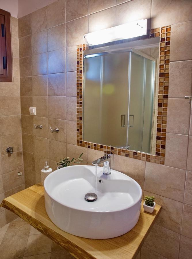 Konstantina & Evgenia Deluxe Apartment Неа-Перамос Экстерьер фото