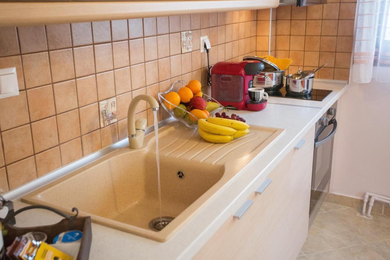 Konstantina & Evgenia Deluxe Apartment Неа-Перамос Экстерьер фото